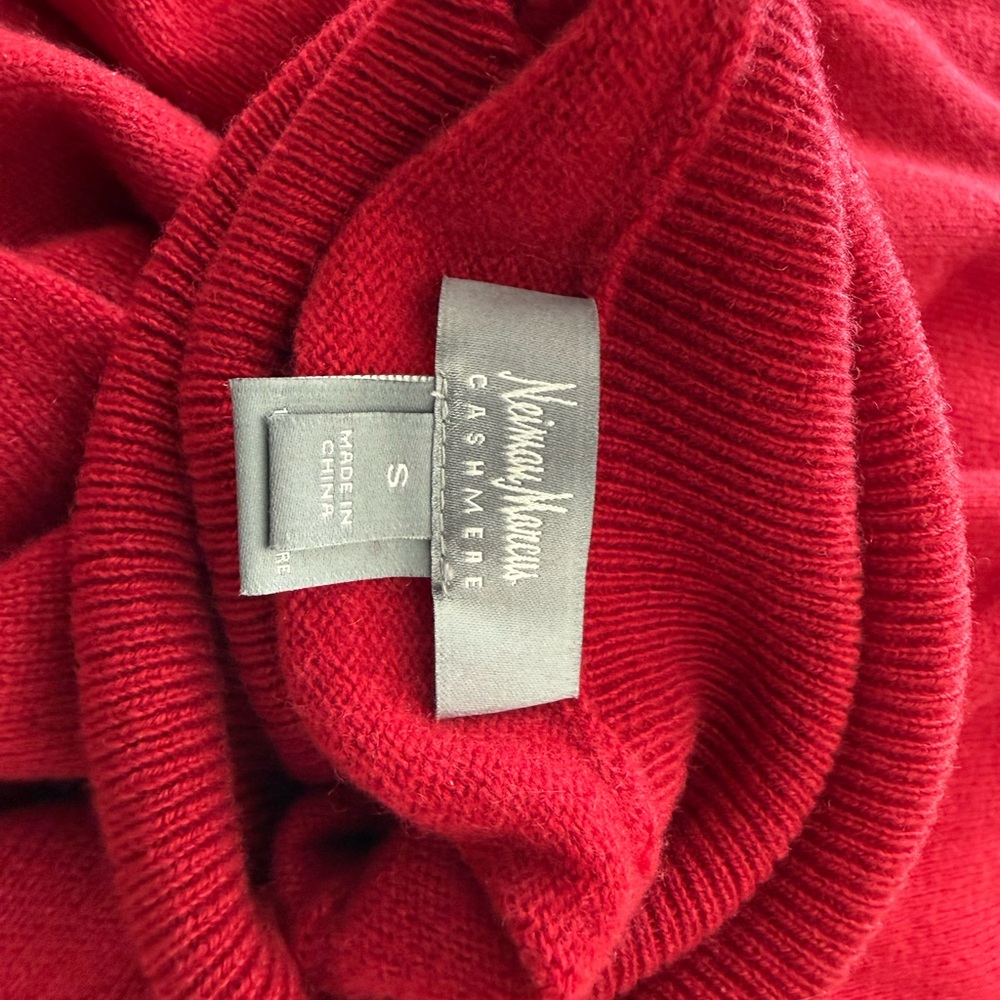 Neiman Marcus Women’s Red Cashmere Turtleneck Sweater